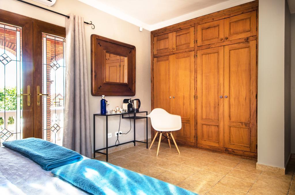 Villa Conmigo Bed & Breakfast Alhaurín de la Torre Exterior foto